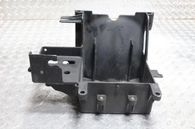 09-13 Harley Davidson Electra Glide Road King Street Tri Battery Tray Box Holder